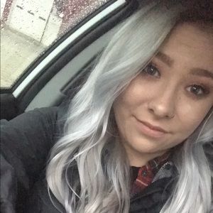 Meet your Posher, Zoe